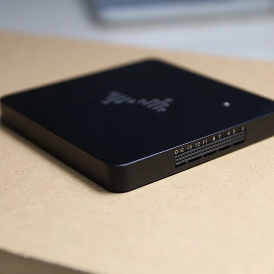 DreamSourceLab DSLogic Plus Tragbarer Metall-Logikanalysator in Schwarz, 16 Kanäle, 100 MHz, USB-basierter Debugging-Logikanalysator - Bild 2