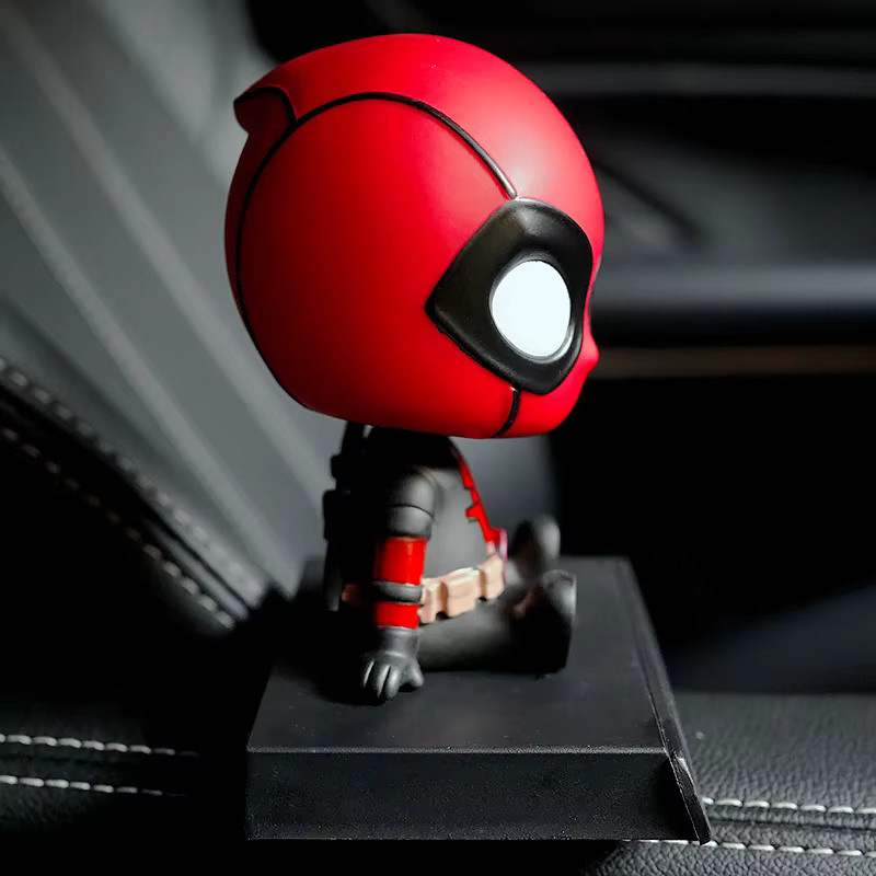 Bandai Marvel The Avengers Deadpool Auto-Wackelkopfpuppe - Bild 2