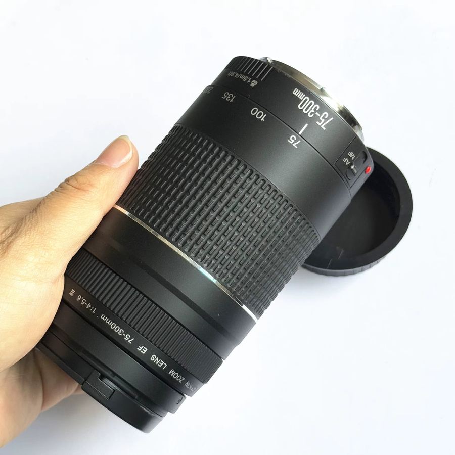 Canon EF 75-300mm f/4-5.6 III Teleobjektiv in Schwarz für Canon EOS Kameras - Bild 2