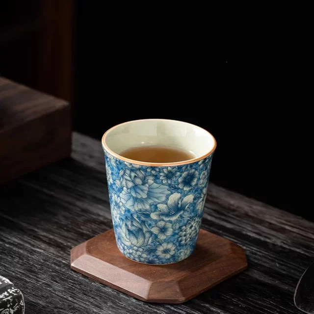 Handgefertigte Ru-Ofen-Teetasse aus Keramik in Beige und Blau, spülmaschinenfeste Teetasse für die chinesische Kung-Fu-Teezeremonie - Bild 1