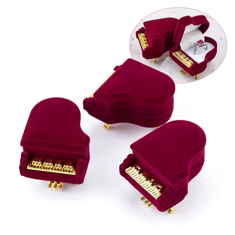 QIAO Schmuckschatulle aus Samt und Tüll in Rot für Eheringe, Ohrringe, Halsketten und Armbänder - Bild 3