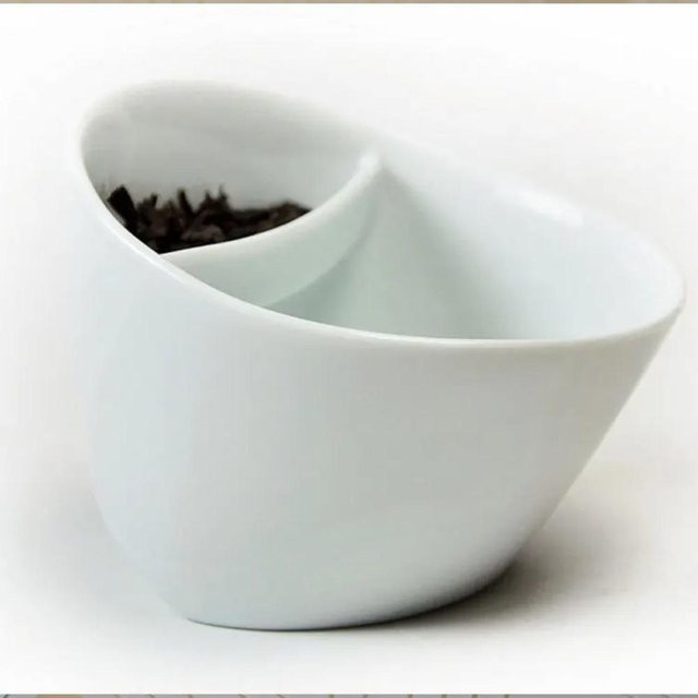 Weiße Keramik Teetasse mit Filter und Neigung, hitzebeständiger Wasserbecher, 350,5 ml - Bild 1