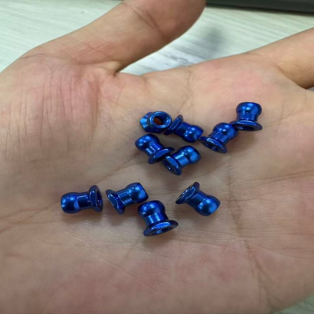 TAMIYA 5mm Aluminium-Kugelgelenke Set, Blau, 10-teiliges Set, 1:10 Maßstab - Bild 1