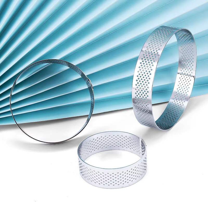 FAIS DU Edelstahl-Törtchenform rund in Silber, perforierter Kreisschneider für Mousse und Gebäck - Bild 3