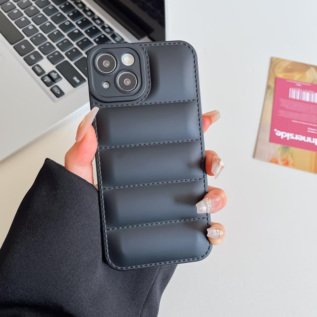 Stoßfeste Daunenjacke Handyhülle für Apple iPhone 16 15 14 13 12 11 Pro Max Plus XR XS X in Schwarz - Bild 1