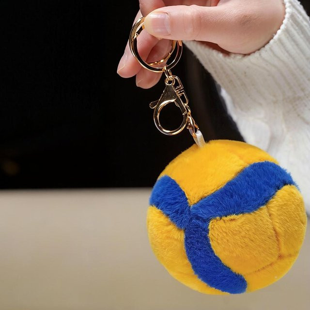 Yiran toy Sportball Plüschtier, Volleyball Fußball Kissen, ab 14 Jahre - Bild 1