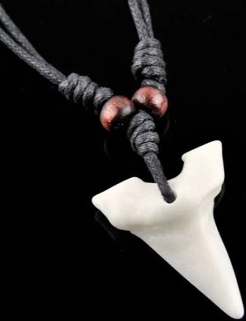 Weyena Halskette, Haifischzahn Amulett Anhänger, Weiß, Unisex - Bild 1