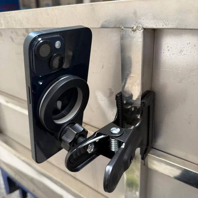 Magnetische Auto-Handyhalterung mit starkem Metallclip für MagSafe in Schwarz - Bild 1