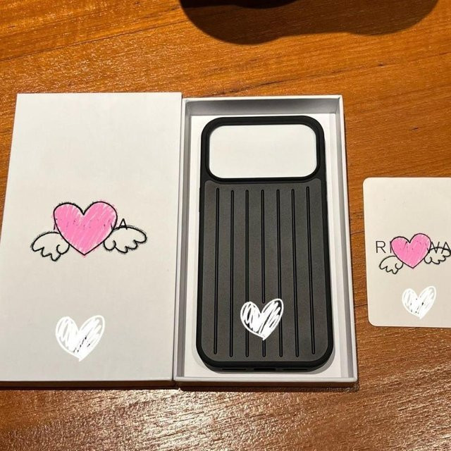 Luxus Business Handyhülle aus Aluminiumlegierung mit 3D Wellblech-Design für iPhone 17 Pro Max, 16, 15, 14, 13 in Schwarz von Xiangyun - Bild 1