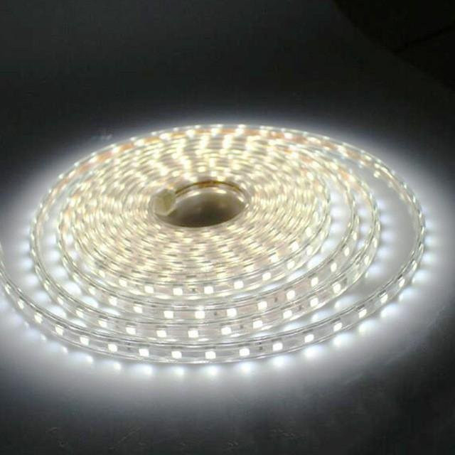 Yongkomo LED Streifen Licht 5050 Weiß, Wasserdicht IP65, 7m Flexibles LED Band für Indoor und Outdoor, 220V - Bild 1