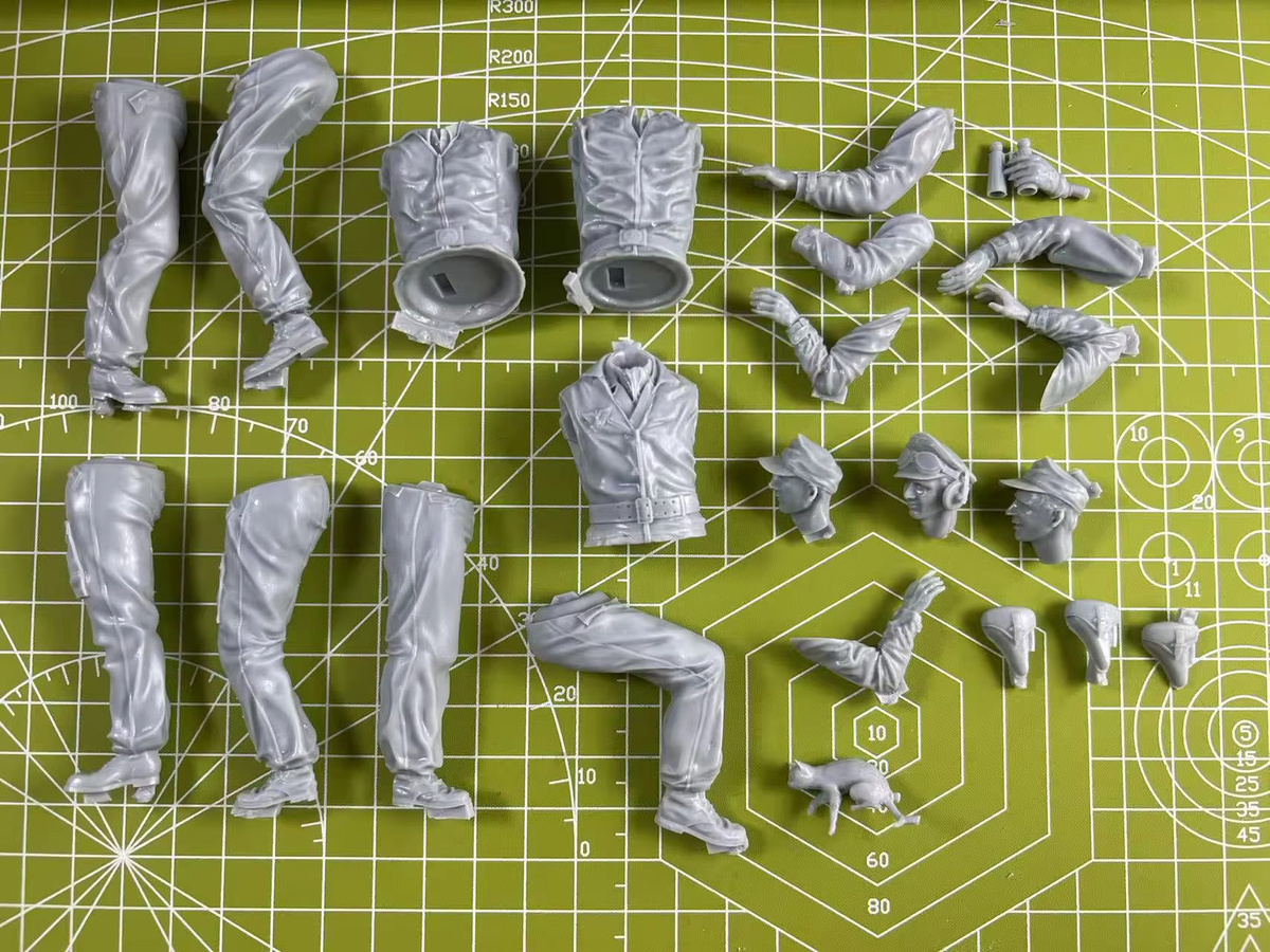 EVANOVM Modellbausatz 1:16 Panzer und Soldaten aus Druckgussharz für dein Montagespielzeug - Bild 3