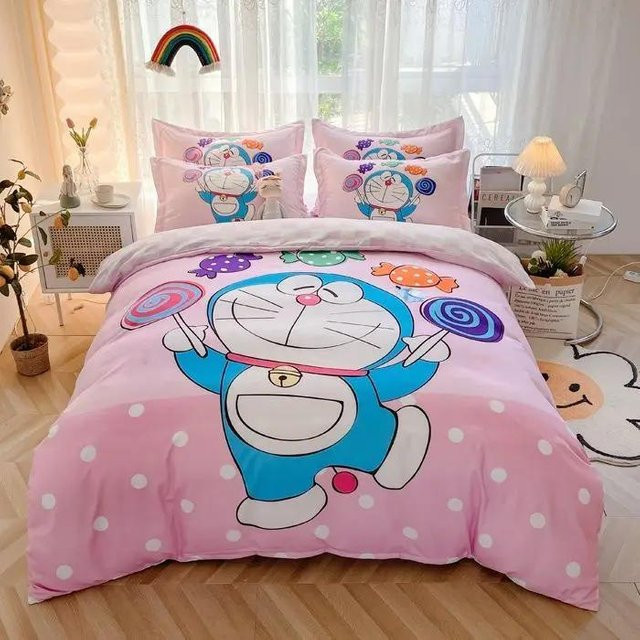 Doraemon Bettwäsche-Set aus reiner Baumwolle in Pink, 4-teiliges Cartoon-Bettwäsche-Set für Studenten und Erwachsene, Breite: 120 cm, Länge: 200 cm - Bild 1