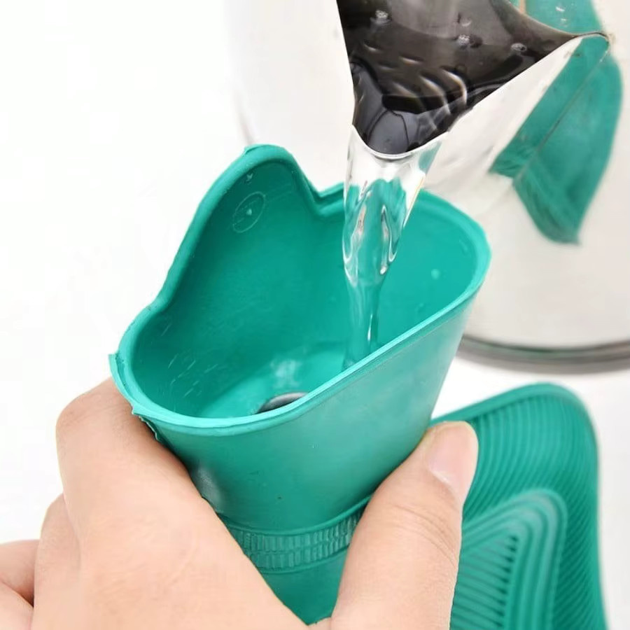 Explosionssichere Wärmflasche mit Plüsch-Innenfutter für Wärme und Sicherheit im Winter - Bild 2