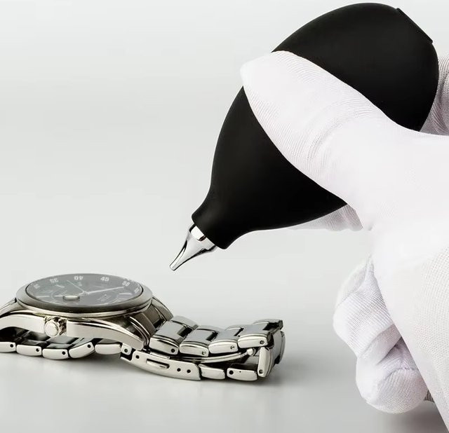 Tragbarer Mini-Luftbläser und leistungsstarker Staubreiniger in Schwarz für Kamera-Objektive und Schaltkreise - Bild 1