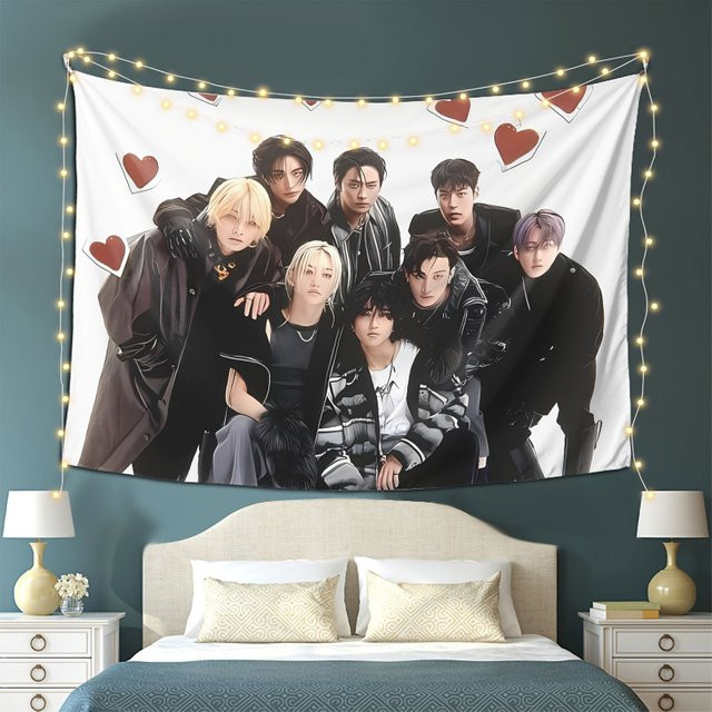 VIKAMA Stray Kids Mitglieder-Illustrations-Wandteppich mit Herz-Elementen, Mehrfarbig, B/H: 40 x 60 cm - Bild 1