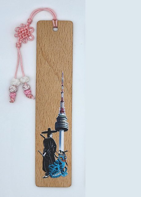 Umweltfreundliches Lesezeichen Gat Archer Blauer Tiger mit Elster und Namsan-Turm in Beige und Blau aus Holz - Bild 1