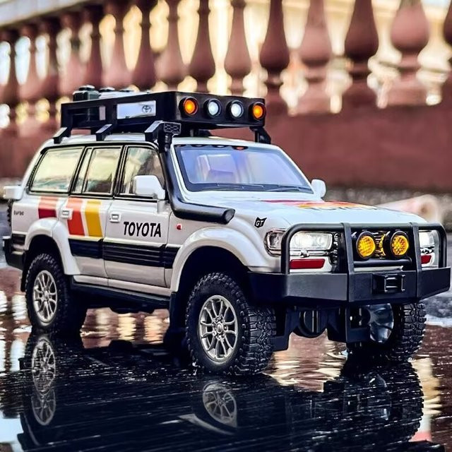 WELLY Geländewagen Automodell, 1:24, Metall, mit Licht und Sound, Weiß - Bild 1