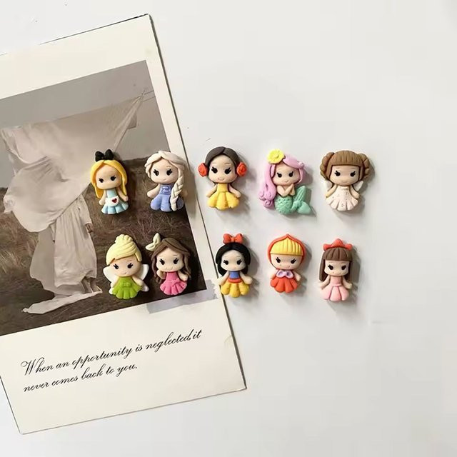 10 Stück Mini-Prinzessin Cartoon Mädchen Kühlschrankmagnete von mognot aus Kunstharz in Multicolour zur Dekoration von Fotos und Nachrichten - Bild 1