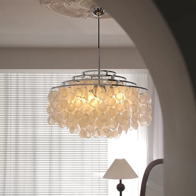 TAONUANSHU Hängelampe im romantischen Muschel-Design aus Glas und Metall in Weiß und Silber für Schlafzimmer und Esszimmer - Bild 1
