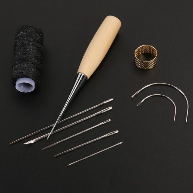 Set aus Nähnadel und Ahle für das Lederhandwerk in Silber - Bild 1