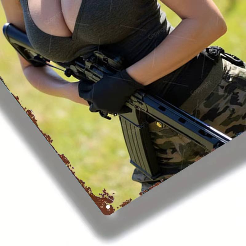CIFBUY Metallschild im Retro-Stil mit Militär-Mädchen-Motiv, Wanddekoration in Multicolour, Breite: 20,32 cm, Höhe: 30,48 cm - Bild 4