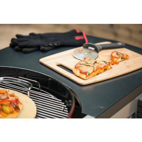 Weber Pizzaschneider aus Edelstahl und Kunststoff in Silber und Schwarz - Bild 2