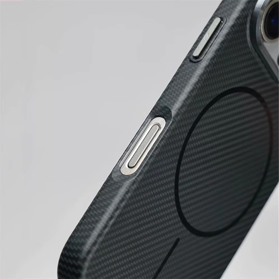 YUEDESHENG Magnetische Slim Hard Case mit Carbon Faser Muster für iPhone 17 Pro Max, 16, 15, 14, MagSafe kompatibel, Schwarz/Grau - Bild 6