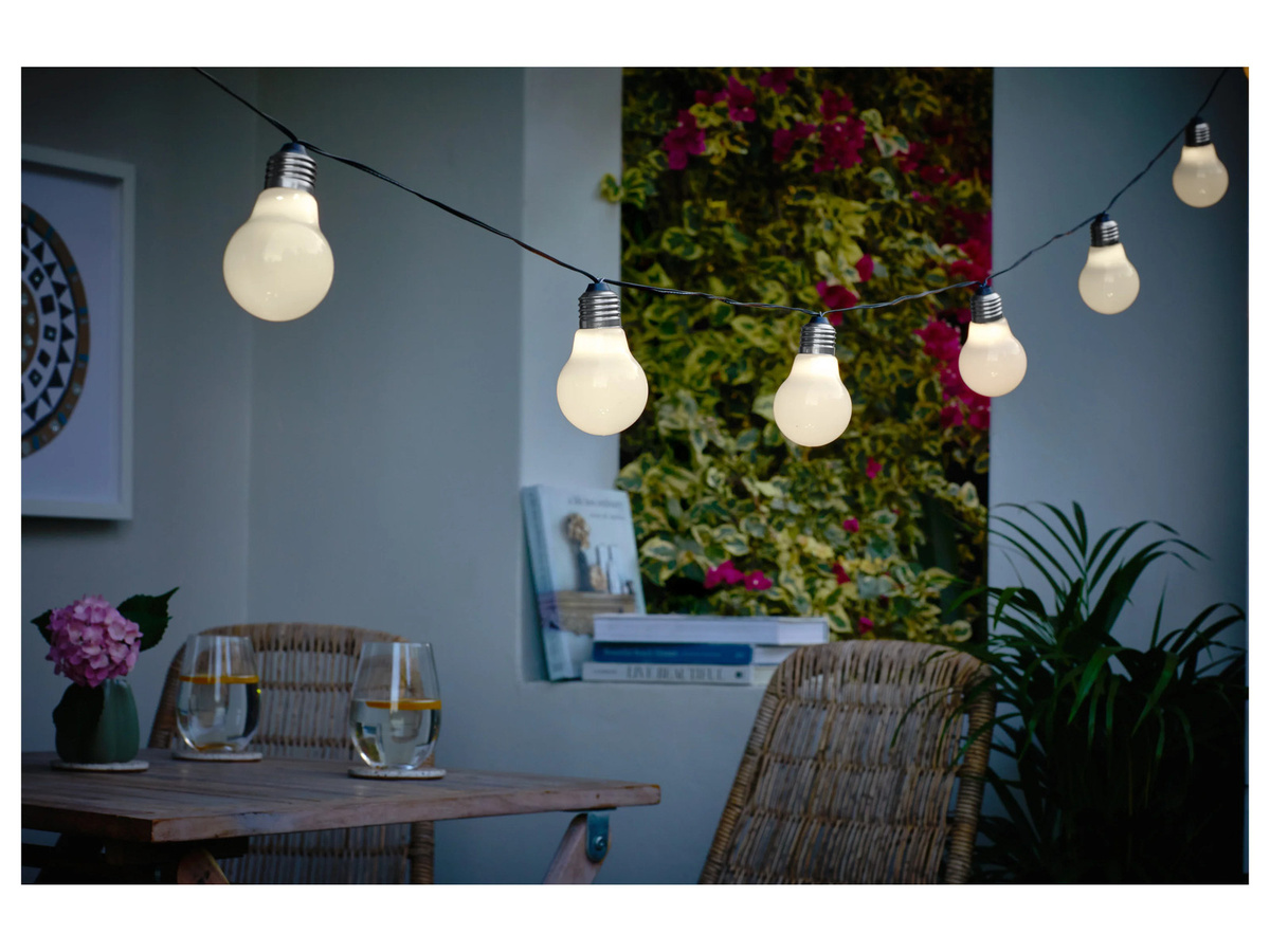 LIVARNO LED-Sommerlichterkette in Weiß mit warmweißem Licht, Timer und IP44 Schutz - Bild 2
