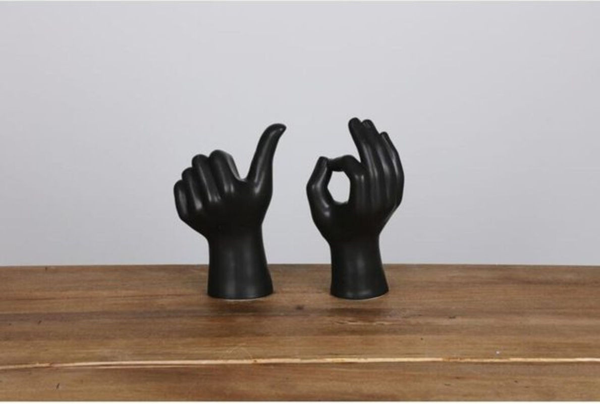 Dekorative Keramik-Handfigur in Schwarz und Weiß von Buri für dein modernes Zuhause - Bild 1