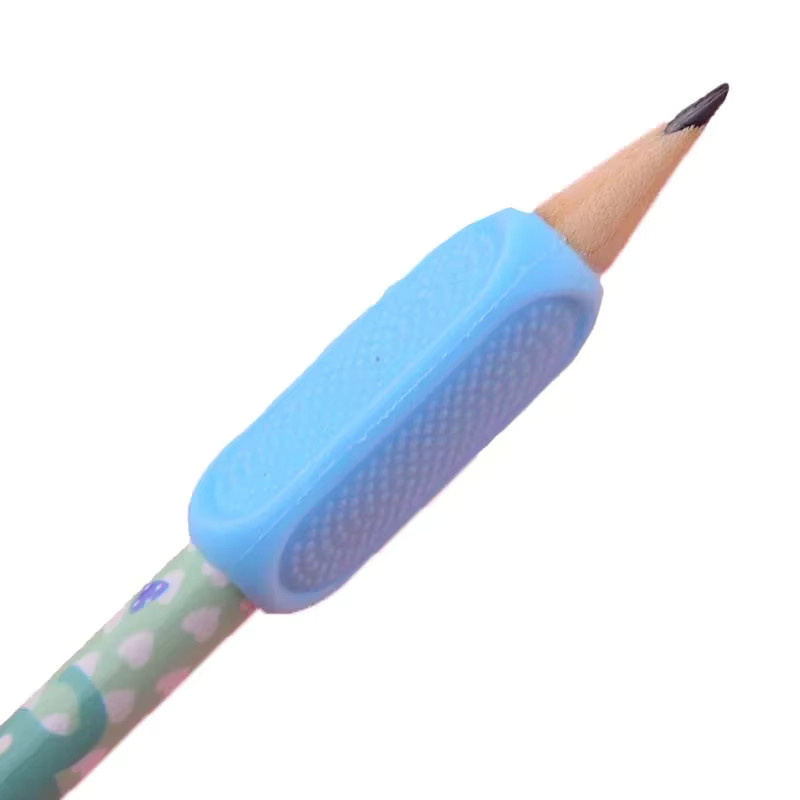 4 Stück Dreieckige Stiftgriffe in Multicolour als Schreibhilfen und Grifftrainer für den Schulbedarf - Bild 2