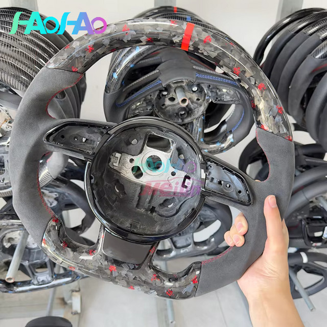 Maßgeschneidertes rotes geschmiedetes Lederlenkrad für Audi A3 A4L A5 Q3 Q5 Q7 mit perforierter Oberfläche - Bild 1