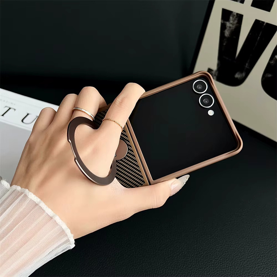 Magnetische 360 Grad drehbare Schutzhülle aus Kohlefaser-Leder für Samsung Galaxy Z Flip 7, FE 6, 5, 4, 3 in Braun mit MagSafe Kompatibilität - Bild 2