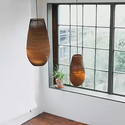 Graypants Scraplights Drop Pendelleuchte in Natur und Grau mit Holzdetails, Durchmesser: 25 cm - Bild 1