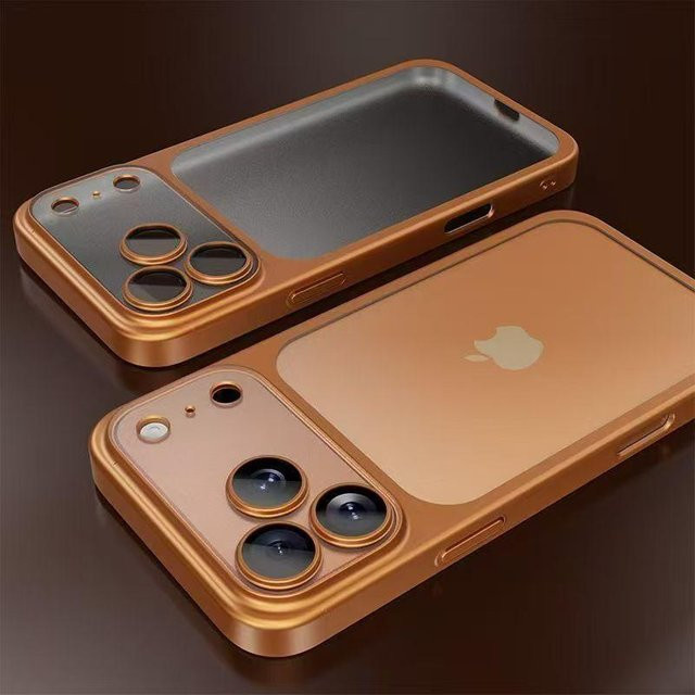 Stoßfeste iPhone Handyhülle aus hartem PC mit Kameraobjektiv-Schutz und galvanisierter Matt-Optik für Apple iPhone 17 Air, 16, 15, 14, 13 Pro Max in Gold und Transparent - Bild 1