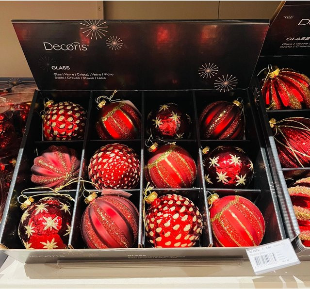 Decoris Weihnachtskugeln aus Glas in Rot, 4-teiliges Set mit abstraktem Sternenmuster, Durchmesser: 8 cm - Bild 1