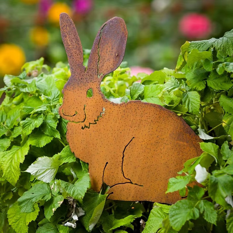 HELLOYOUNG Kaninchen-Gartenstecker aus Metall in Braun – Rustikale Hasen-Silhouette als Gartenkunst für Ostern und Weihnachten - Bild 4