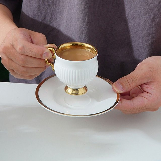 Exquisites Keramik-Teetassen-Set in Weiß mit 90 ml Fassungsvermögen im europäischen Stil - Bild 1
