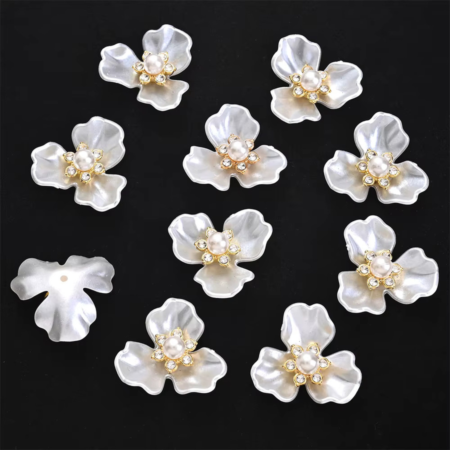 Blumen-Charms mit Imitationsperlen und Strasssteinen, 25 x 27 mm - Bild 5
