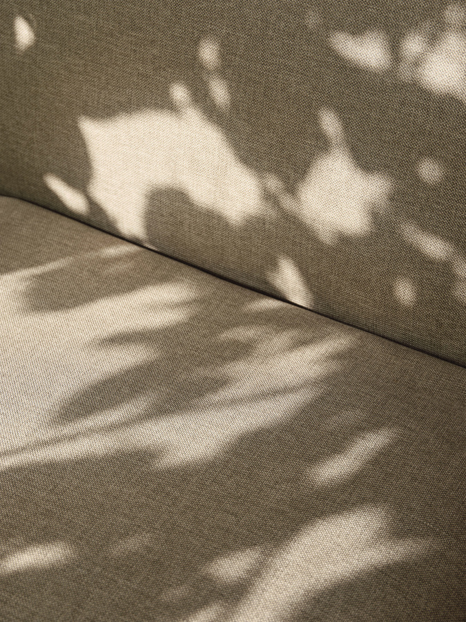 Ferm Living Desert Sofa 3-Sitzer Dolce in Beige mit Polsterung und Edelstahlrahmen - Bild 3