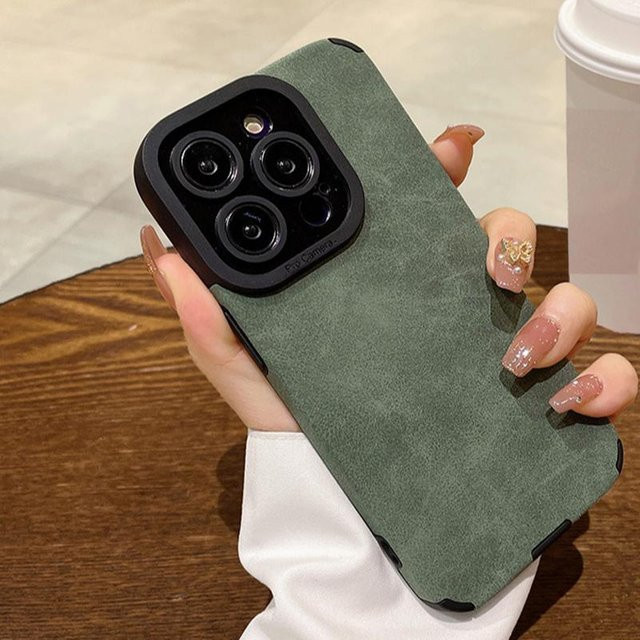 Shawnmyle Stoßfeste Plüsch-Handyhülle aus PU-Leder für iPhone 16 Pro Max in Grün - Bild 1