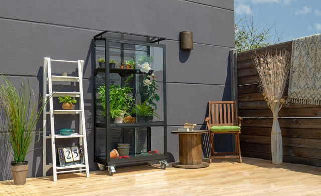 Vitavia Balkon- und Anlehn-Gewächshaus Stad in Schwarz mit 3 mm ESG-Glas und Rollfundament - Bild 1