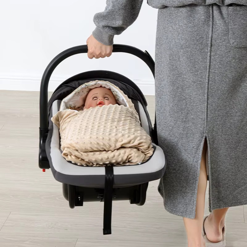 DANIVIVI Babydecke mit Kapuze aus Fleece in Multicolour für Kinderwagen und Neugeborenen - Bild 2