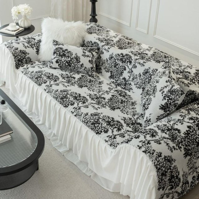 Your Warm Home Zweisitzer-Sofa-Schonbezug aus Jacquard-Chenille mit Spitzenrüschen und floralem Muster in Schwarz, Breite: 180 cm, Tiefe: 130 cm - Bild 1