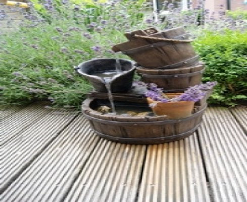 Rustikaler Wasserbrunnen aus Polyresin und Polystone, B/T/H: 56,5 x 38,5 x 34 cm - Bild 1