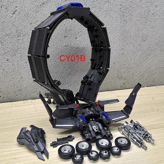 BAIWEI Transformer Roboter, Actionfigur, Verformbarer Roboter, ab 18 Jahre - Bild 1