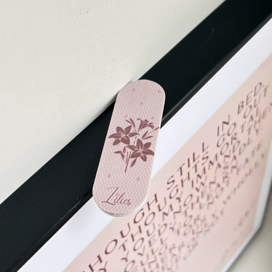 Samsung Fingerringhalter mit Lilienblumen-Design in Schwarz-Rosa für iPhone und Samsung Smartphones - Bild 3