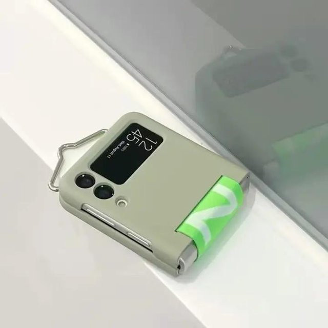 Modisches Kontrast-Armband-Case für Samsung Galaxy Z Flip 7 6 5 4 3 in Silver - Bild 1