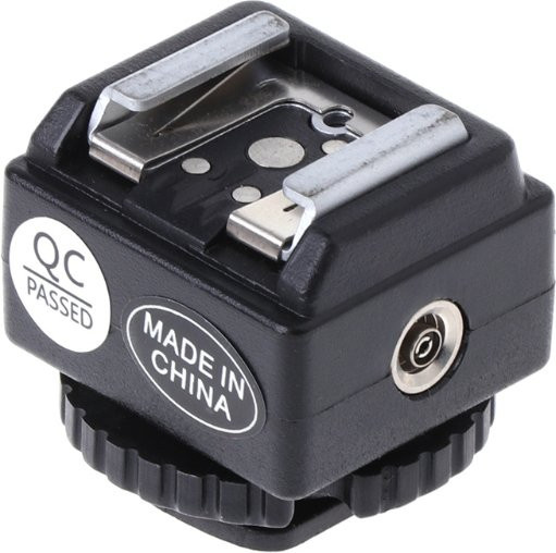 AREOFRGB C-N2 Blitzschuh Konverter Adapter mit PC Sync Port für Deine Kamera in Schwarz - Bild 1