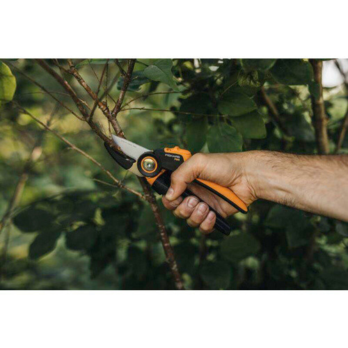 Fiskars X-series Amboss-Gartenschere P941 in Schwarz und Orange mit ergonomischem Griff und präzisionsgeschliffener Klinge - Bild 5