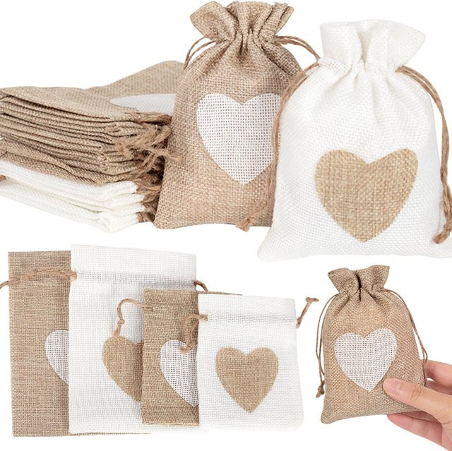 10 Stück YONGSNOW Jutebeutel aus Leinen mit Herz-Design und Kordelzug in Beige für Geschenke, Hochzeiten und Partys - Bild 1